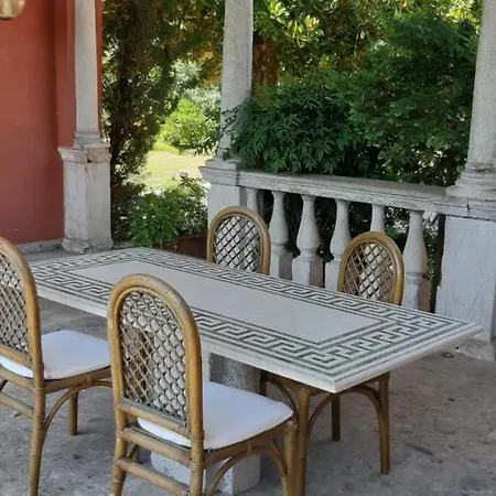 Magnolia Maggiore Couette-café Besozzo